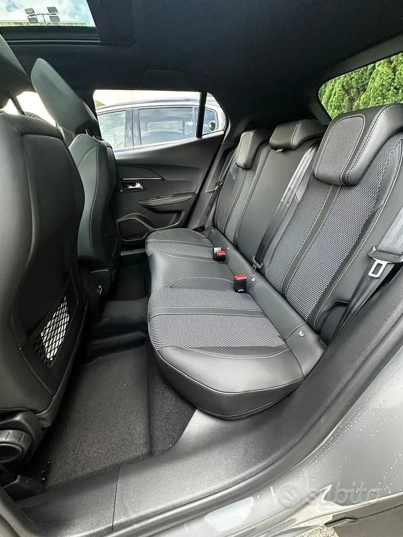 Peugeot 2008 2025 photo 4