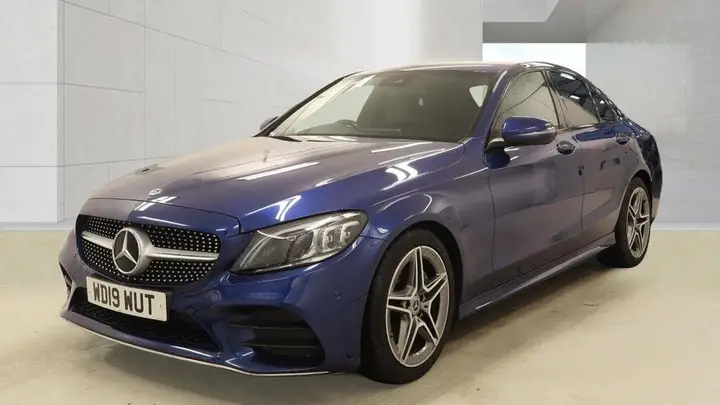 Mercedes-Benz C-Class 2019 photo 3