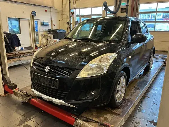 Suzuki Swift 2013 photo 3