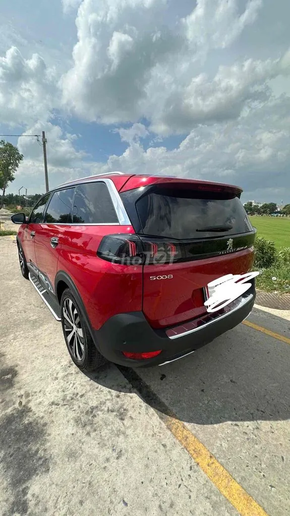 Peugeot 5008 2022 photo 2