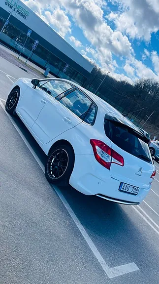 Citroen C4 2012 photo 5