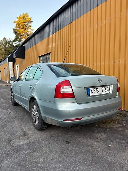 Skoda Octavia 2010 photo 3