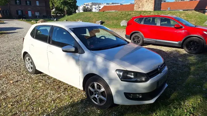 Volkswagen Polo 2012 photo 2