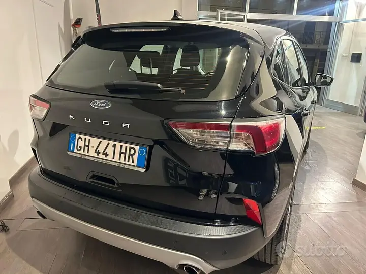 Ford Kuga 2021 photo 2
