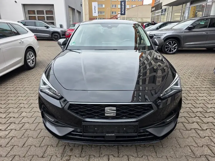 Seat Leon 2022 photo 2