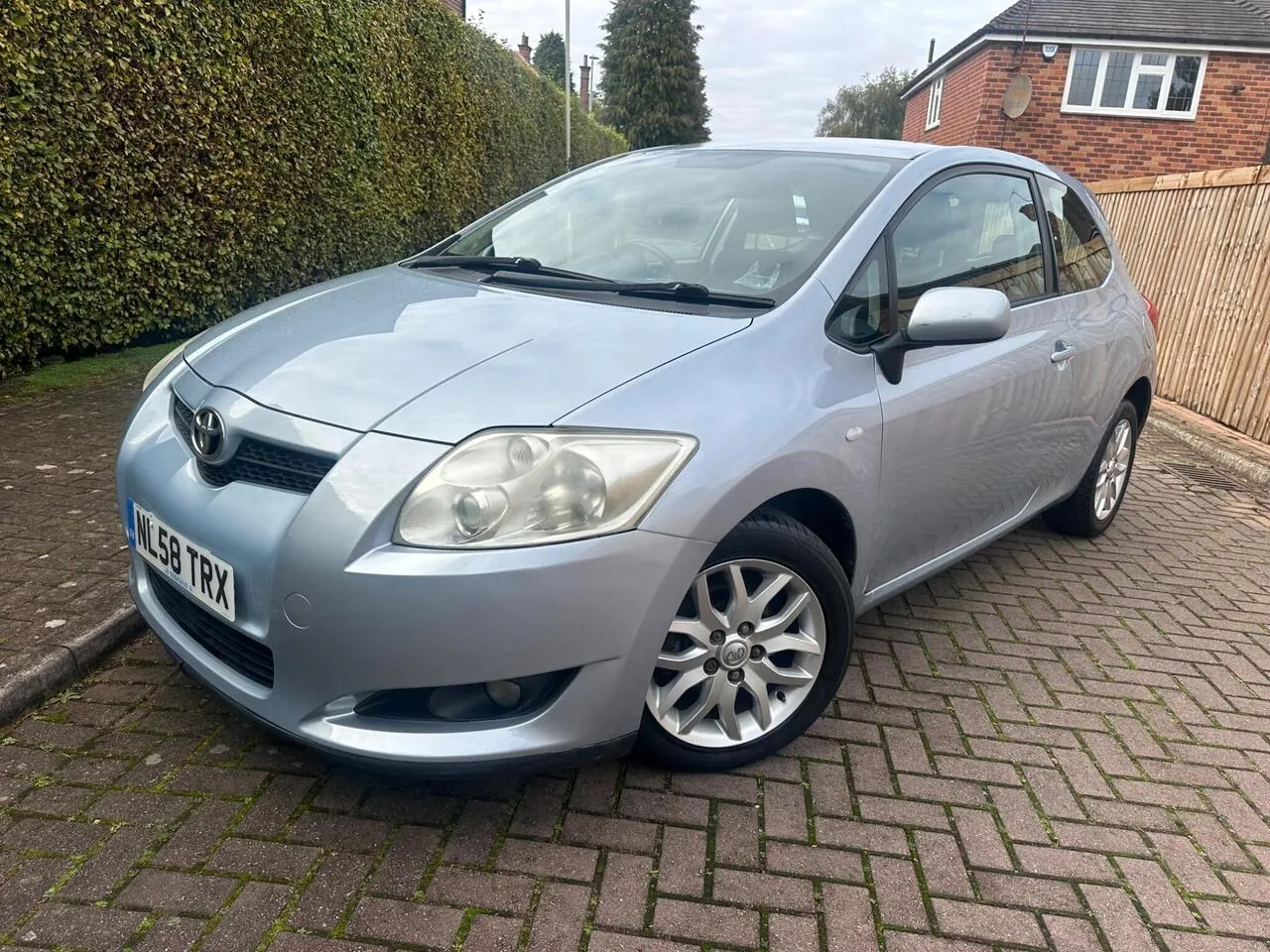 Toyota Auris 2008 photo 3