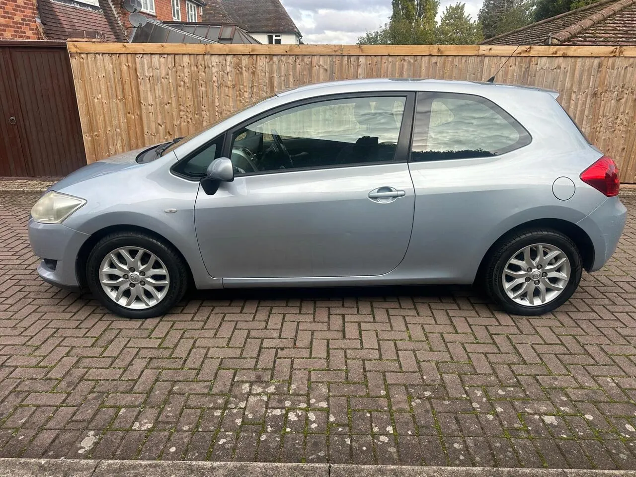 Toyota Auris 2008 photo 4