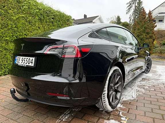 Tesla Model 3 2023 photo 5