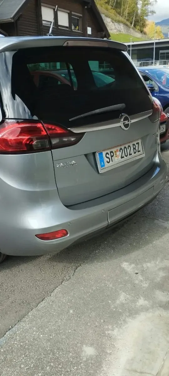Opel Zafira 2012 photo 2