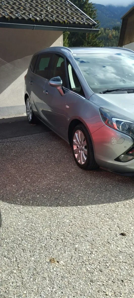 Opel Zafira 2012 photo 3