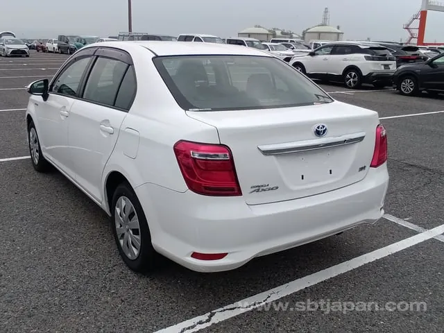 Toyota Corolla Axio Hybrid 2019 photo 3