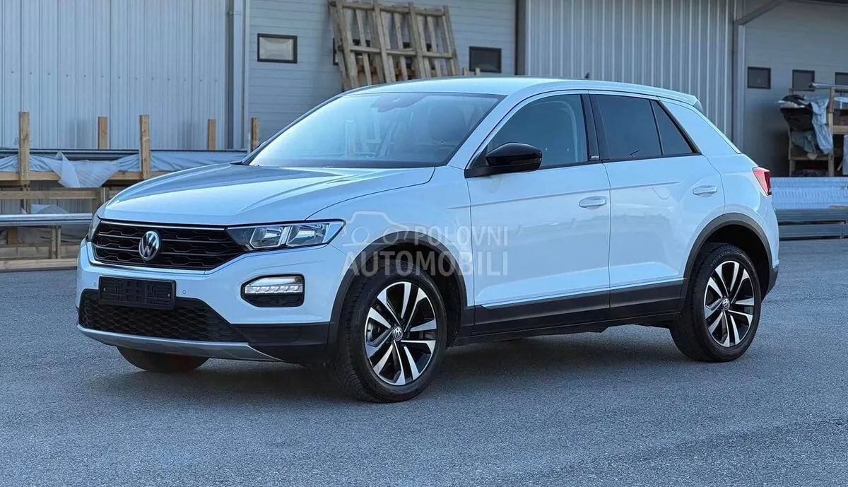 Volkswagen T-Roc 2020 photo 2