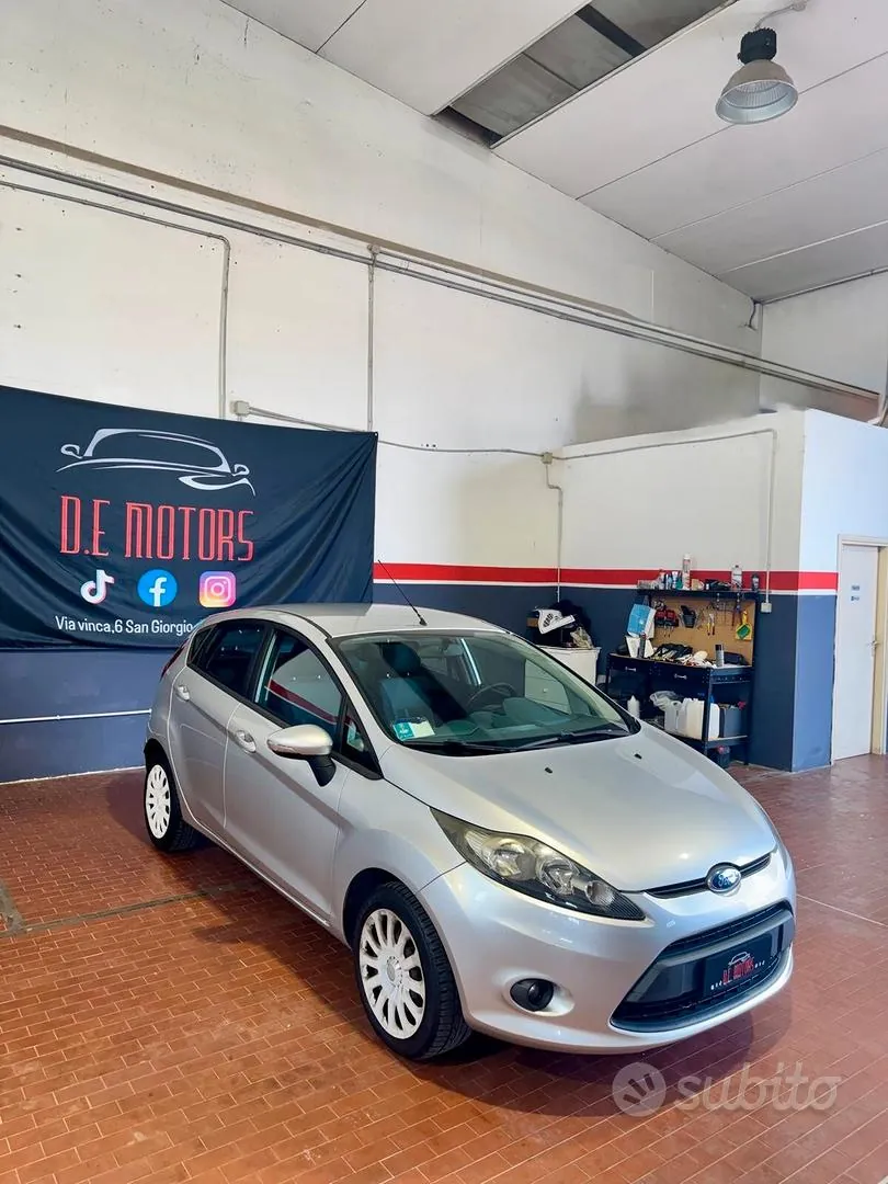 Ford Fiesta 2010 photo 3
