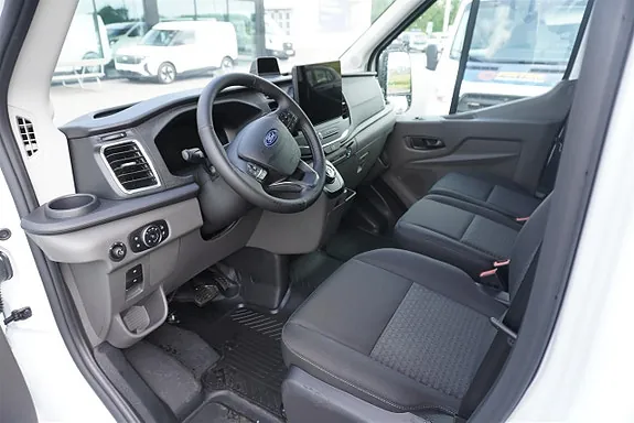 Ford Transit 2026 photo 2