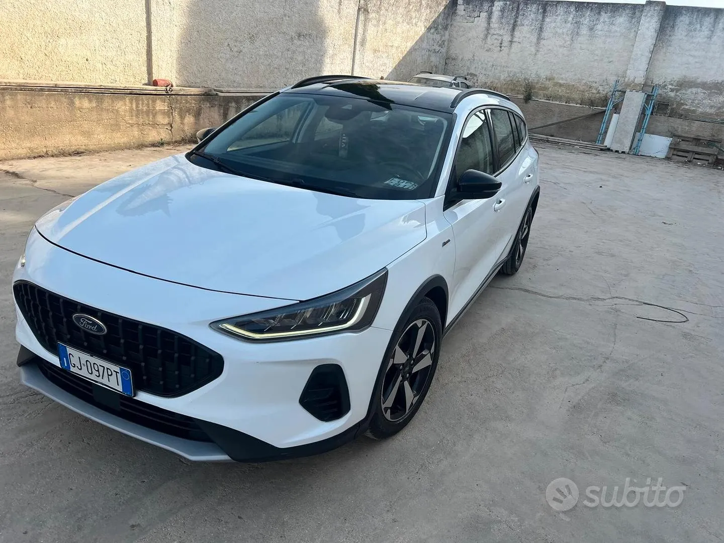 Ford Focus 2022 photo 3
