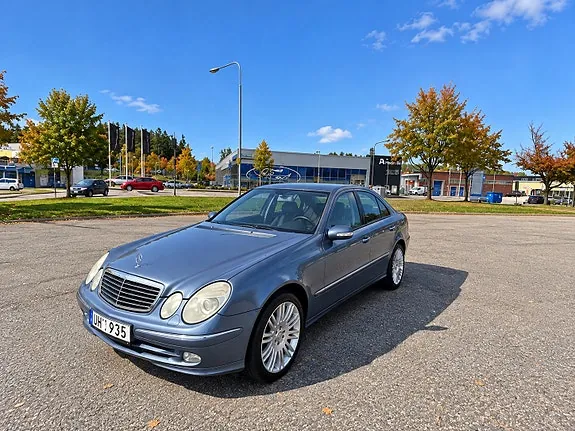 Mercedes-Benz E200 2003 photo 2