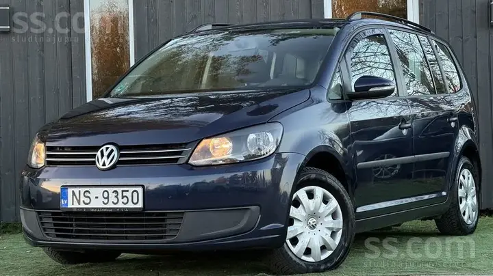 Volkswagen Touran 2010 photo 2