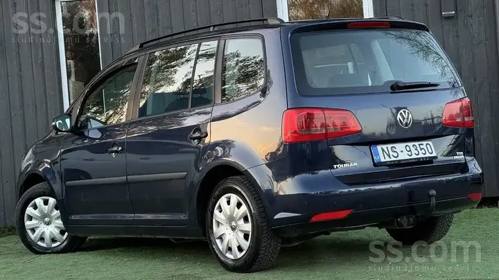 Volkswagen Touran 2010 photo 3
