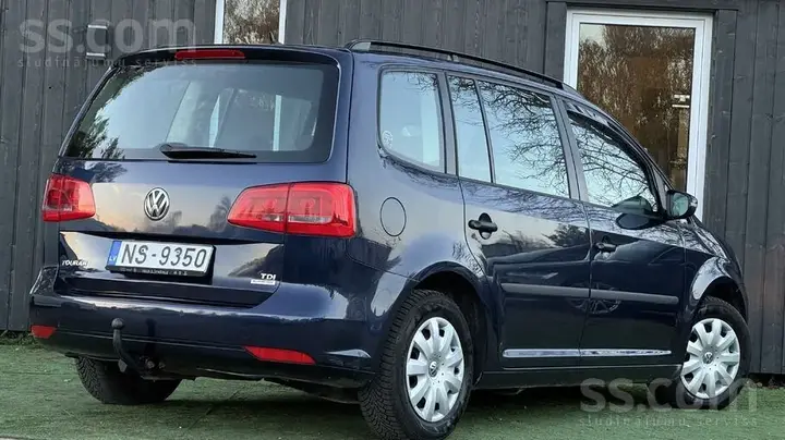 Volkswagen Touran 2010 photo 4