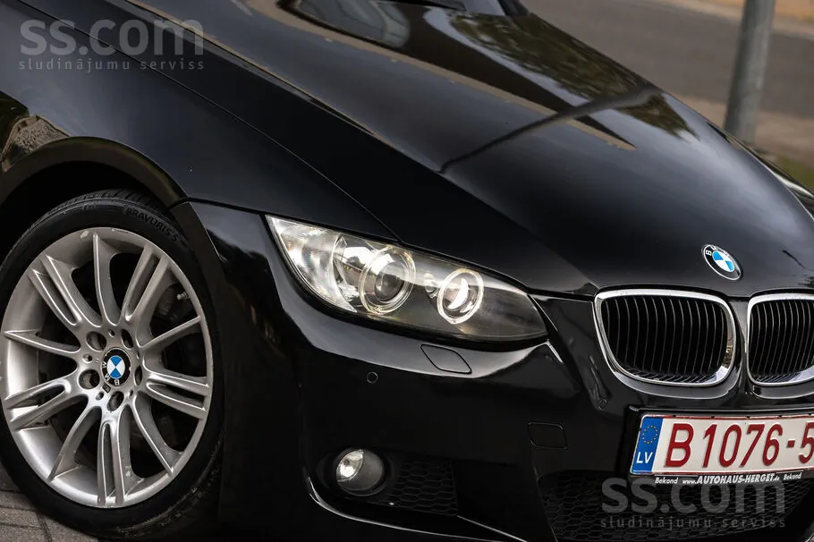 BMW 320 2009 photo 3