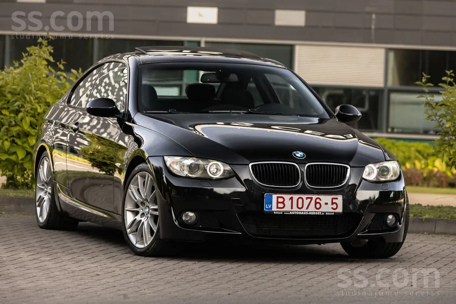 BMW 320 2009 photo 4