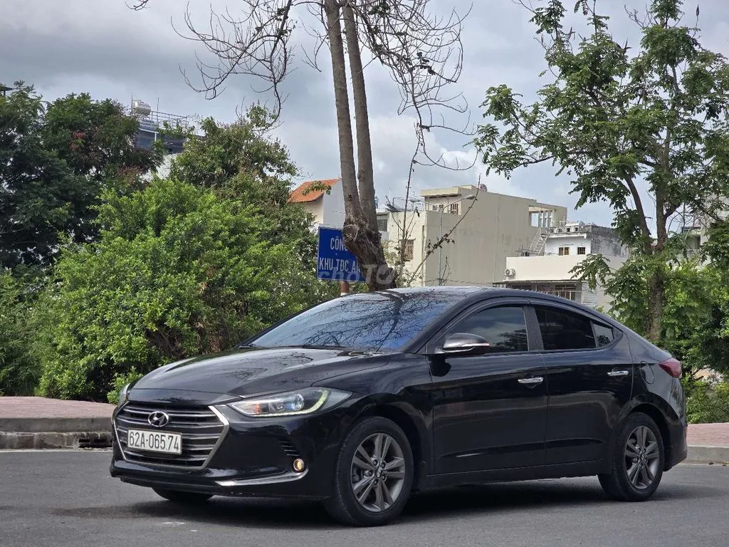 Hyundai Elantra 2016 photo 3