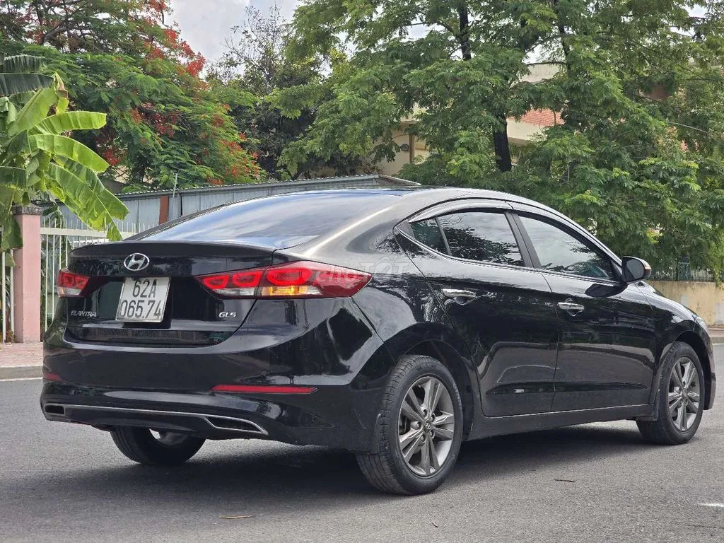 Hyundai Elantra 2016 photo 5
