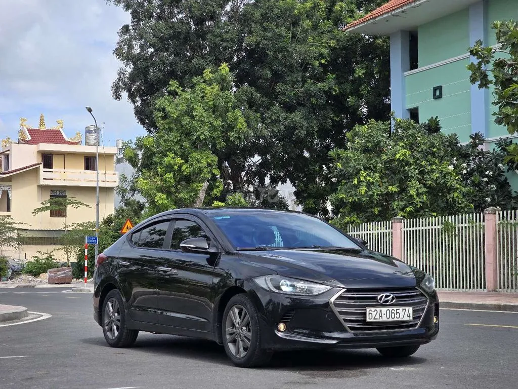 Hyundai Elantra 2016 photo 2