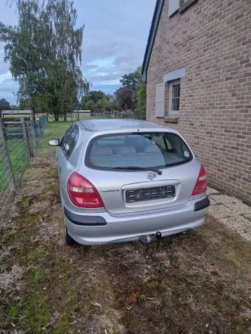 Nissan Almera