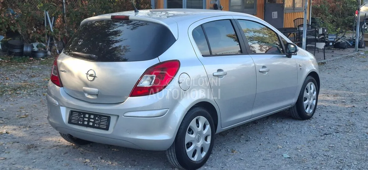 Opel Corsa D 2010 photo 3