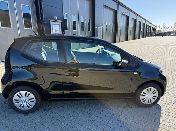 Volkswagen Up 2012 photo 2