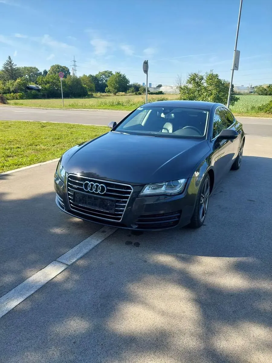 Audi A7 2010 photo 2