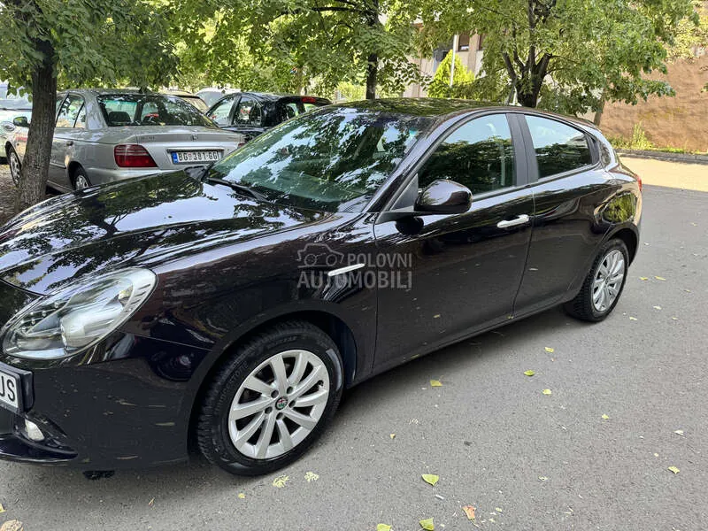Alfa Romeo Giulietta 2019 photo 2
