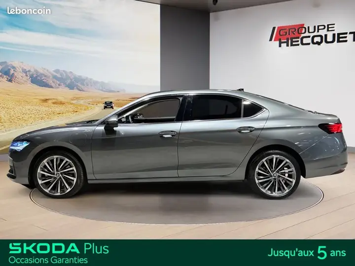 Skoda Superb 2025 photo 2