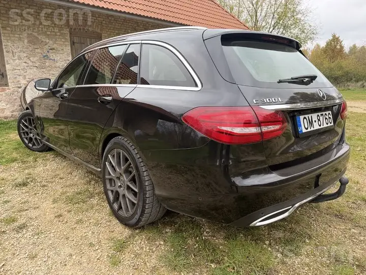 Mercedes-Benz C220 2014 photo 5