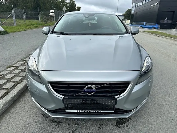 Volvo V40 2016 photo 3
