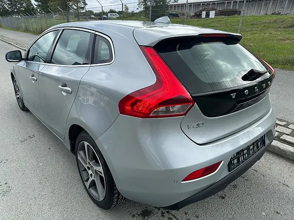 Volvo V40 2016 photo 5