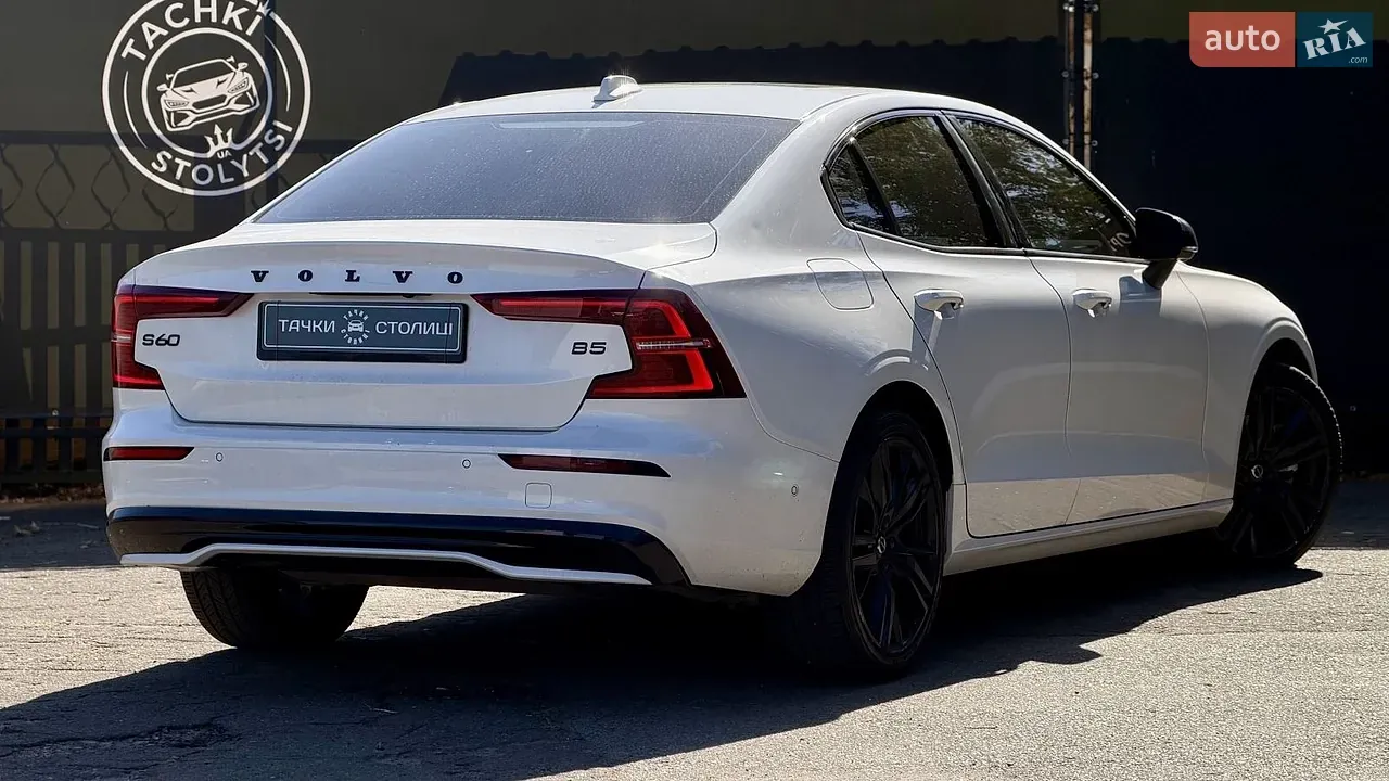 Volvo S60 2023 photo 5