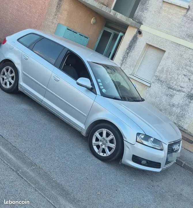 Audi A3 2010 photo 2