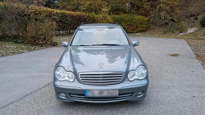 Mercedes-Benz C180