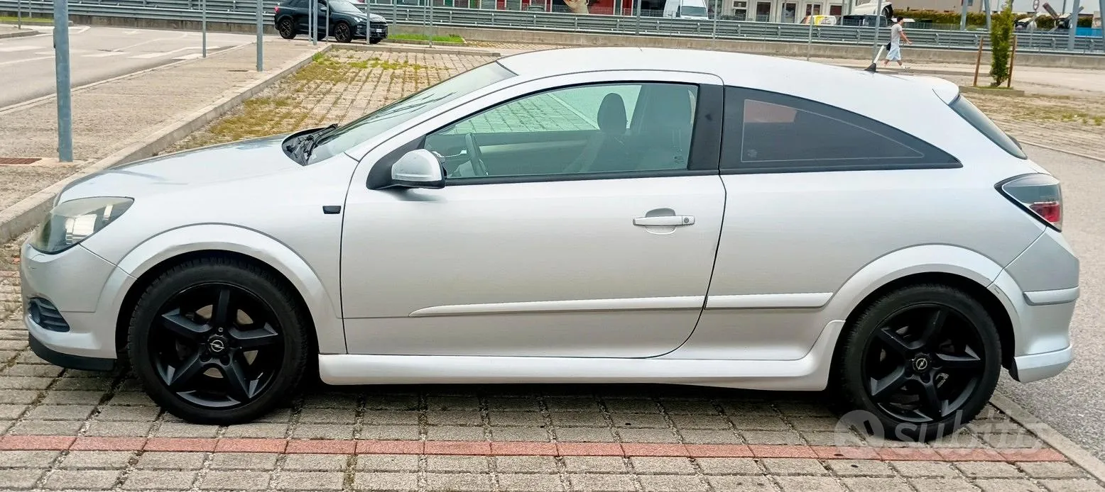 Opel Astra 2008 photo 3