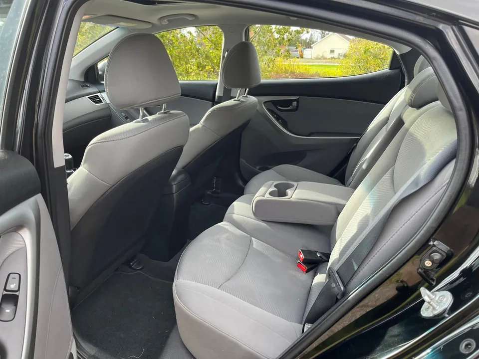 Hyundai Elantra 2012 photo 5