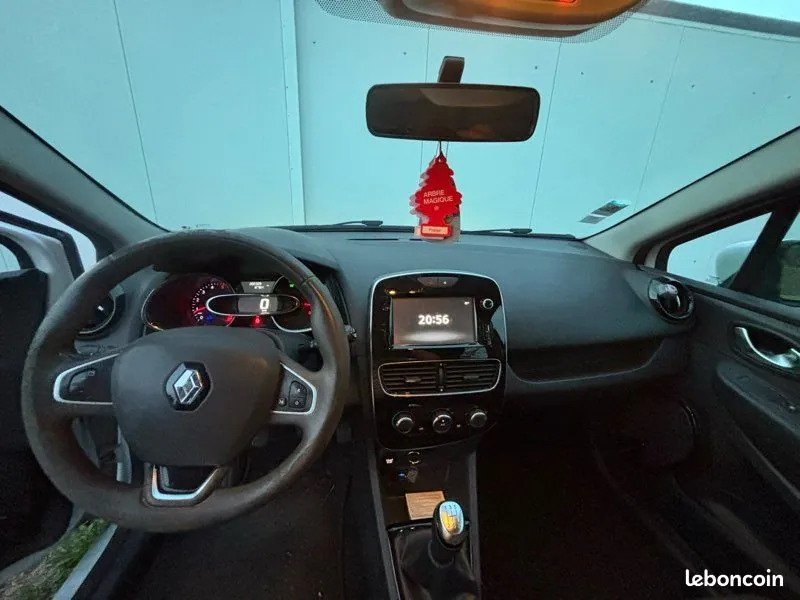 Renault Clio 2017 photo 3