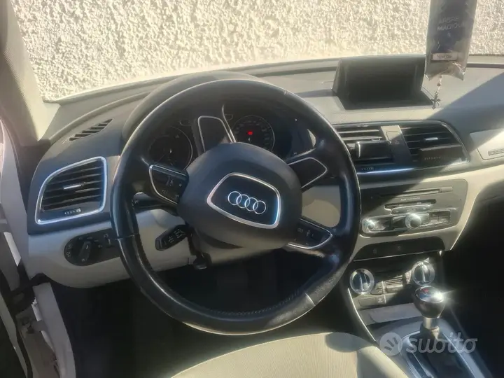 Audi Q3 2015 photo 4
