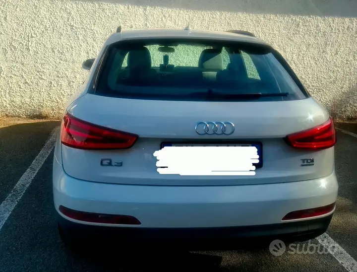 Audi Q3 2015 photo 2