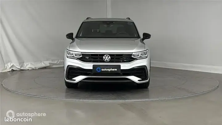 Volkswagen Tiguan 2024 photo 2