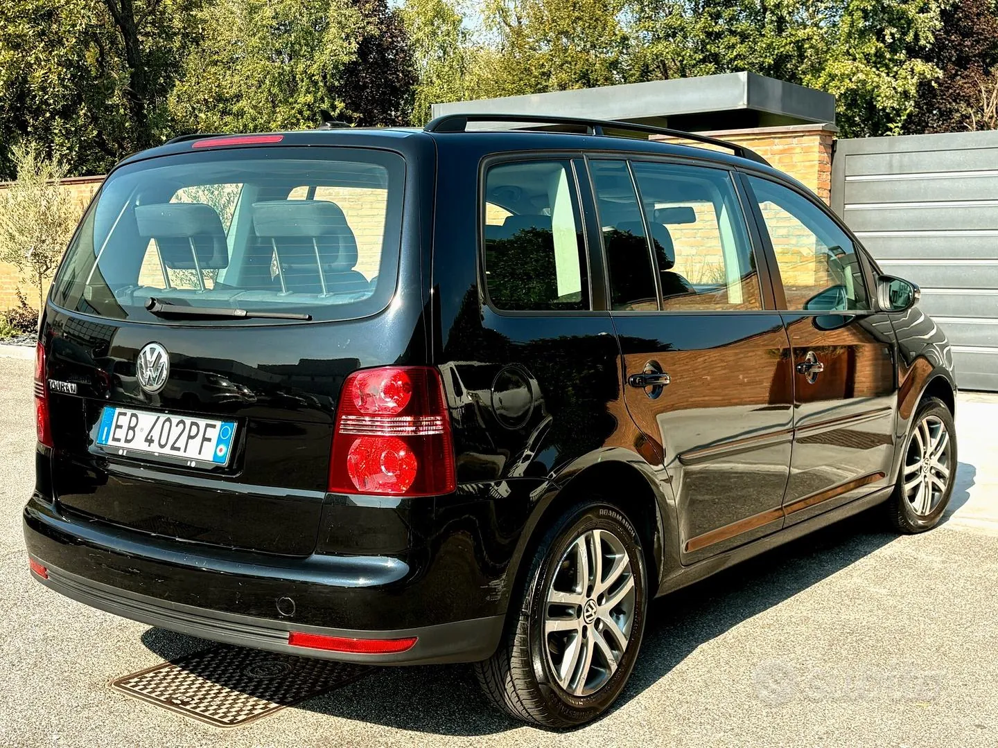 Volkswagen Touran 2010 photo 4