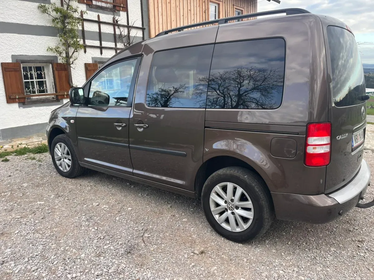 Volkswagen Caddy 2011 photo 2