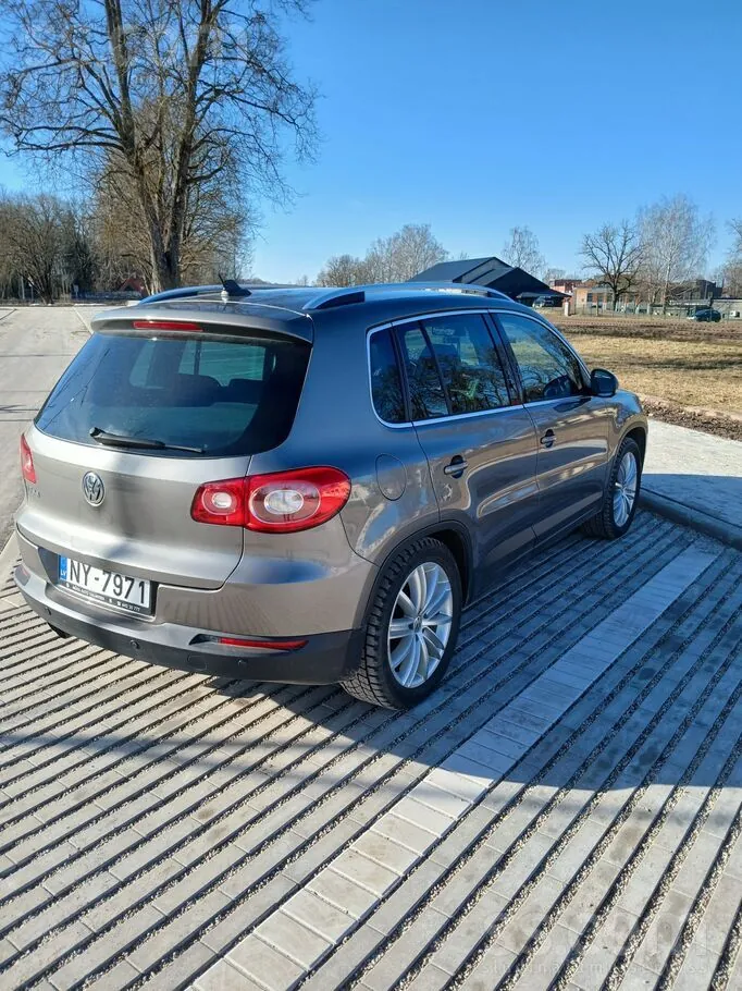 Volkswagen Tiguan 2011 photo 2