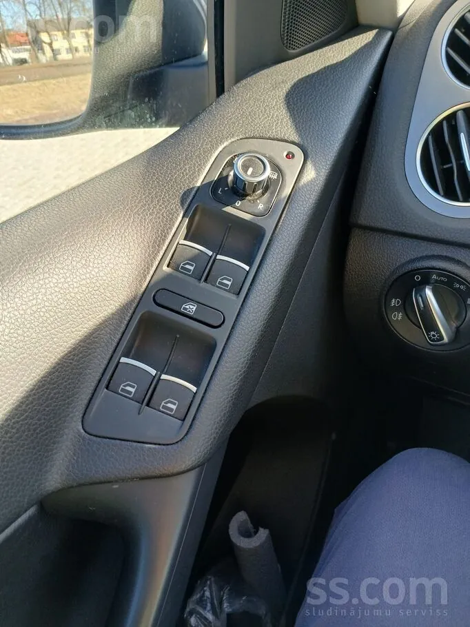Volkswagen Tiguan 2011 photo 4